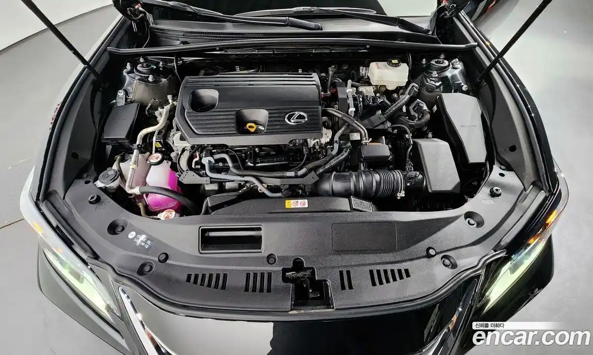 Lexus ES 2023 2.5 Автомат в Москве № 214593, фото 19