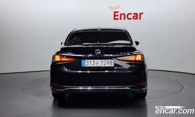 Lexus ES 2023 2.5 Автомат в Москве № 214593, миниатюра 5