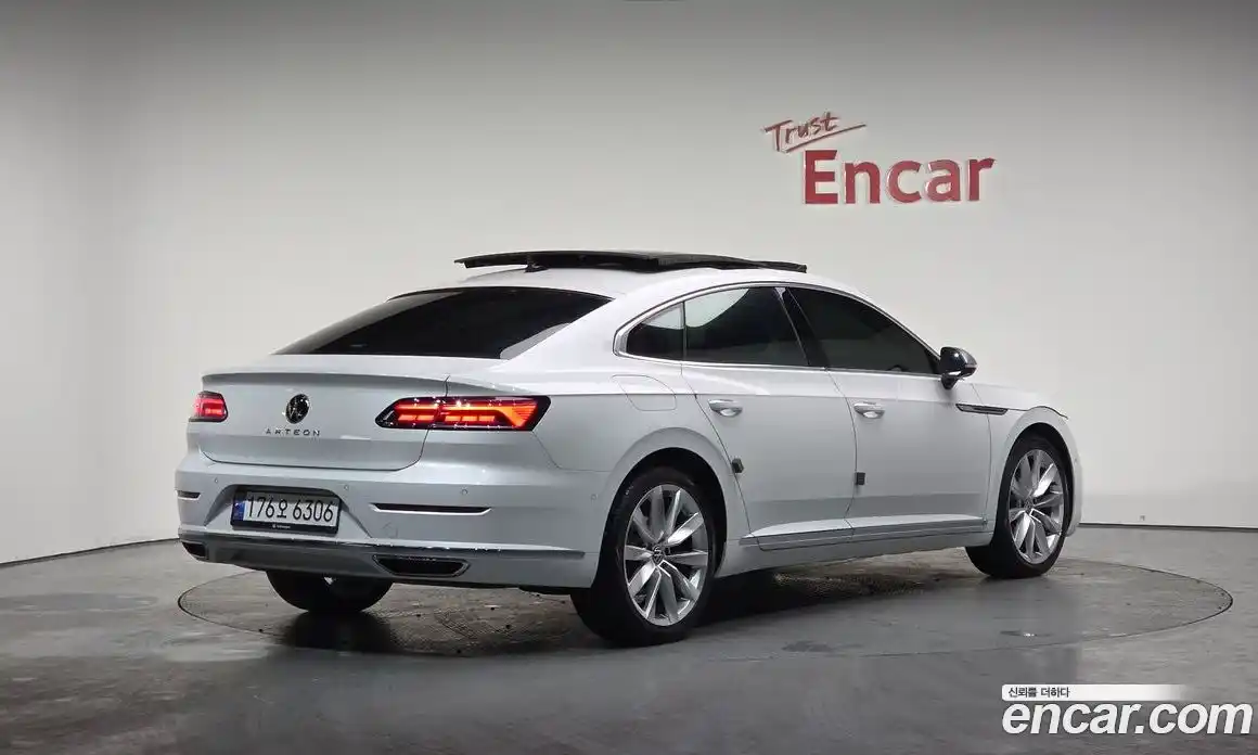 Volkswagen Arteon 2023 2.0 Автомат в Москве № 215081, фото 9