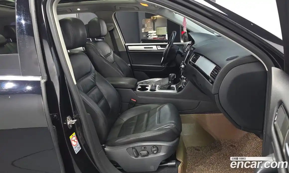 Volkswagen Touareg 2014 3.0 Автомат в Москве № 215389, фото 17