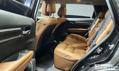 Renault QM6 2023 2.0 Автомат в Москве № 221747, миниатюра 4