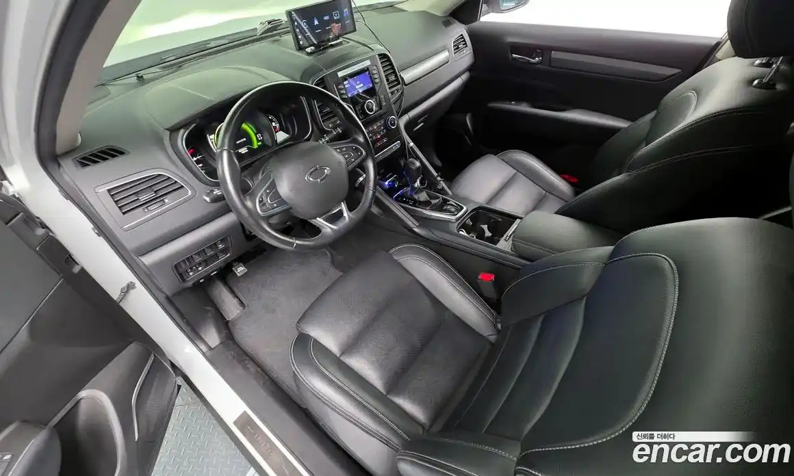 Renault QM6 2024 2.0 Автомат в Москве № 221876, фото 8