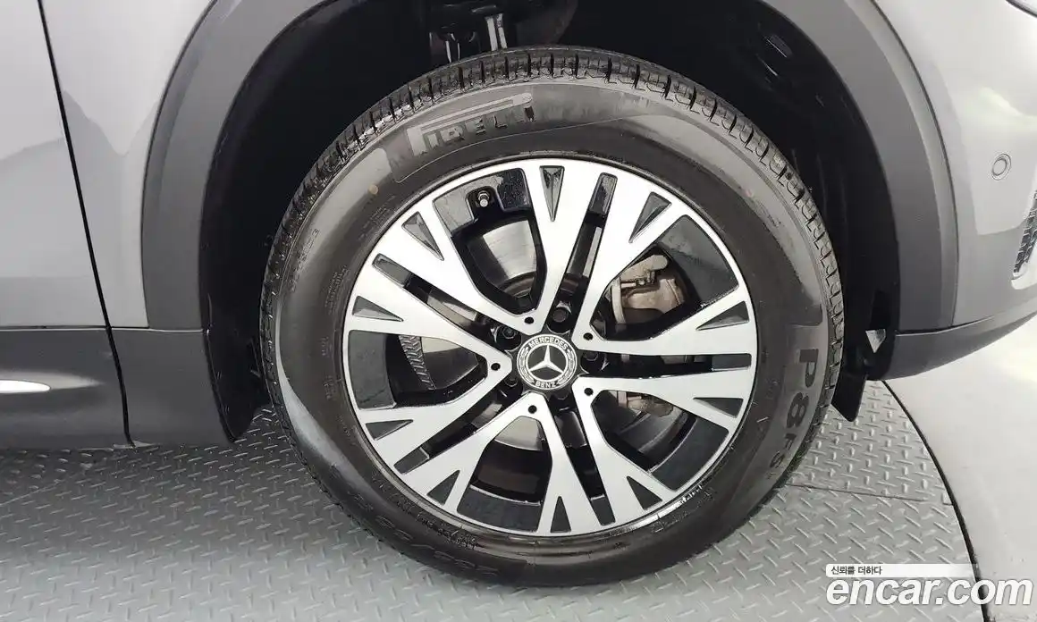 Mercedes-Benz GLB-Class 2024 1.9 Автомат в Москве № 225198, фото 11