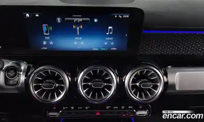 Mercedes-Benz GLB-Class 2024 1.9 Автомат в Москве № 225198, миниатюра 8