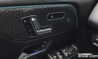 Mercedes-Benz GLB-Class 2024 1.9 Автомат в Москве № 225198, миниатюра 10