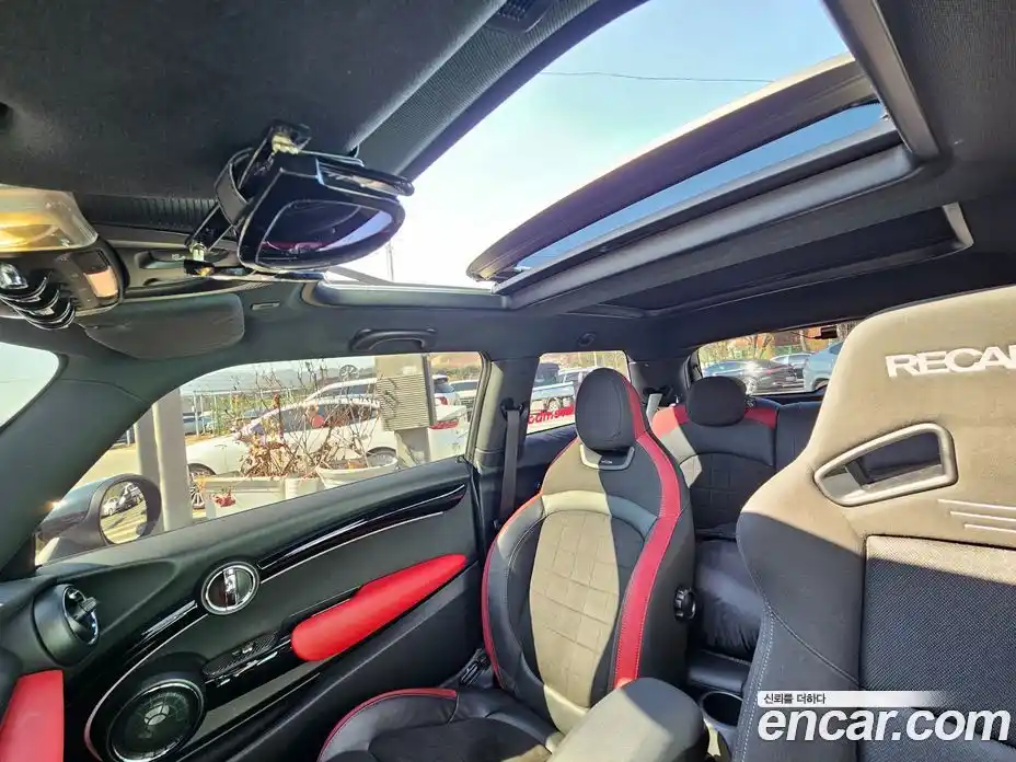 Mini Cooper 2019 2.0 Автомат в Москве № 228091, фото 13