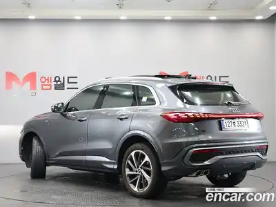 Audi Q5 2025 2.0 Автомат в Москве № 230274, миниатюра 4