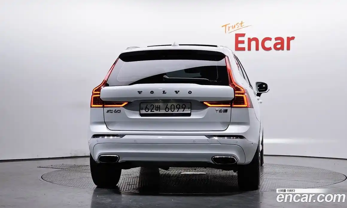 Volvo XC60 2019 2.0 Автомат в Москве № 230640, фото 4