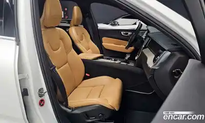 Volvo XC60 2019 2.0 Автомат в Москве № 230640, миниатюра 10