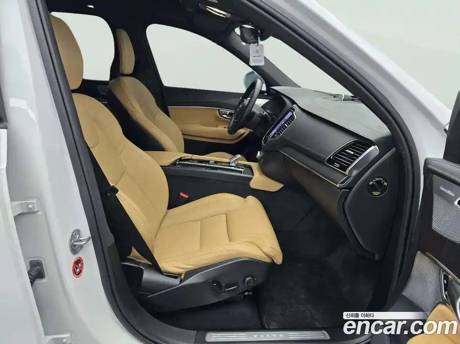 Volvo XC90 2025 2.0 Автомат в Москве № 230847, фото 10