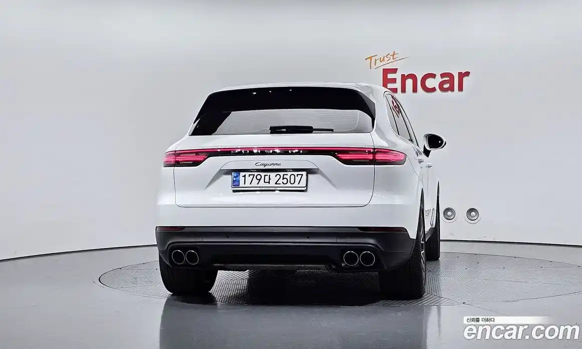 Porsche Cayenne 2023 3.0 Автомат в Москве № 230967, фото 11