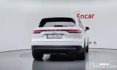 Porsche Cayenne 2023 3.0 Автомат в Москве № 230967, миниатюра 11