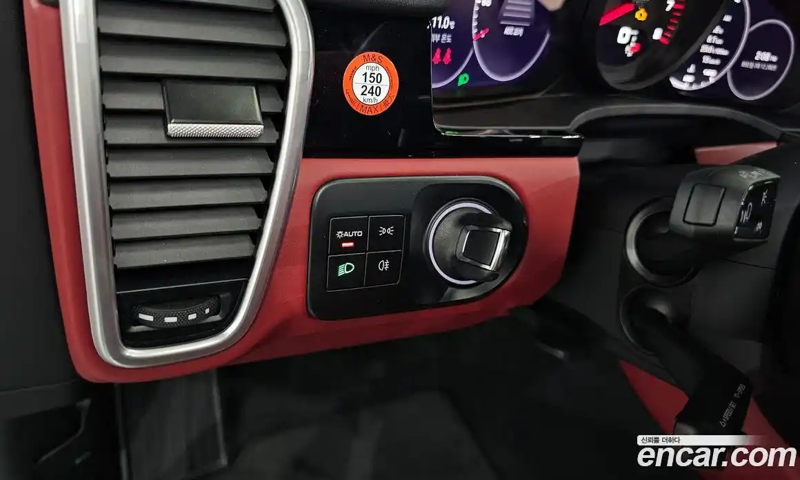 Porsche Cayenne 2023 3.0 Автомат в Москве № 230967, фото 18