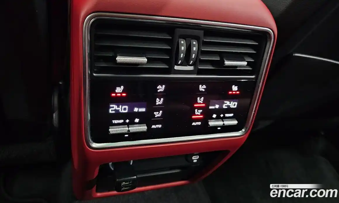 Porsche Cayenne 2023 3.0 Автомат в Москве № 230967, фото 19