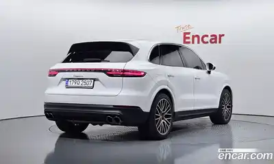 Porsche Cayenne 2023 3.0 Автомат в Москве № 230967, миниатюра 5