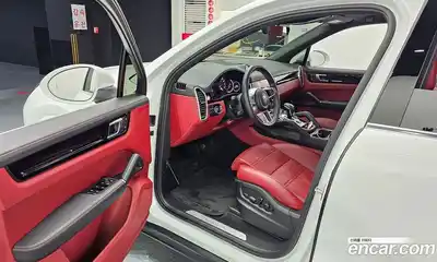 Porsche Cayenne 2023 3.0 Автомат в Москве № 230967, миниатюра 9