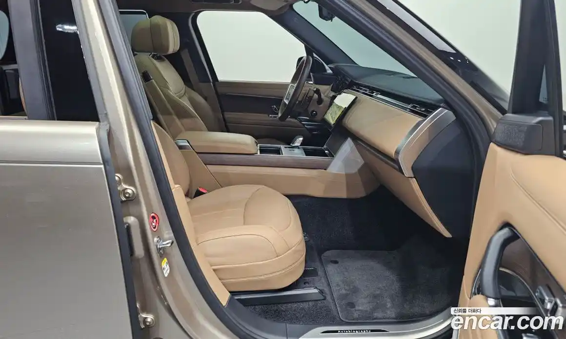 Land Rover Range-Rover 2024 4.4 Автомат в Москве № 231113, фото 13