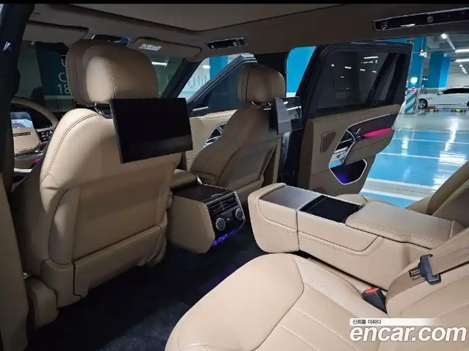 Land Rover Range-Rover 2023 4.4 Автомат в Москве № 231333, фото 5