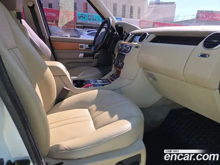 Land Rover Discovery 2012 3.0 Автомат в Москве № 231339, фото 11