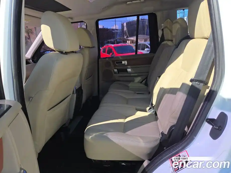 Land Rover Discovery 2012 3.0 Автомат в Москве № 231339, фото 12