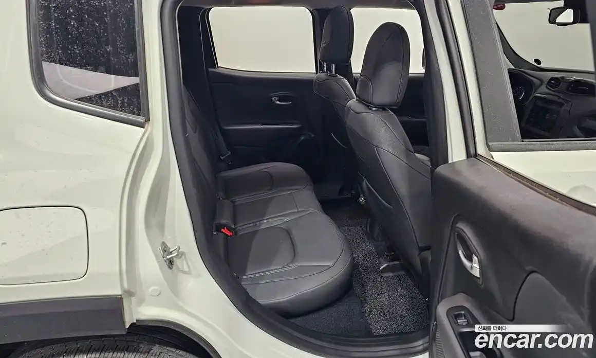 Jeep Renegade 2020 2.4 Автомат в Москве № 232276, фото 12