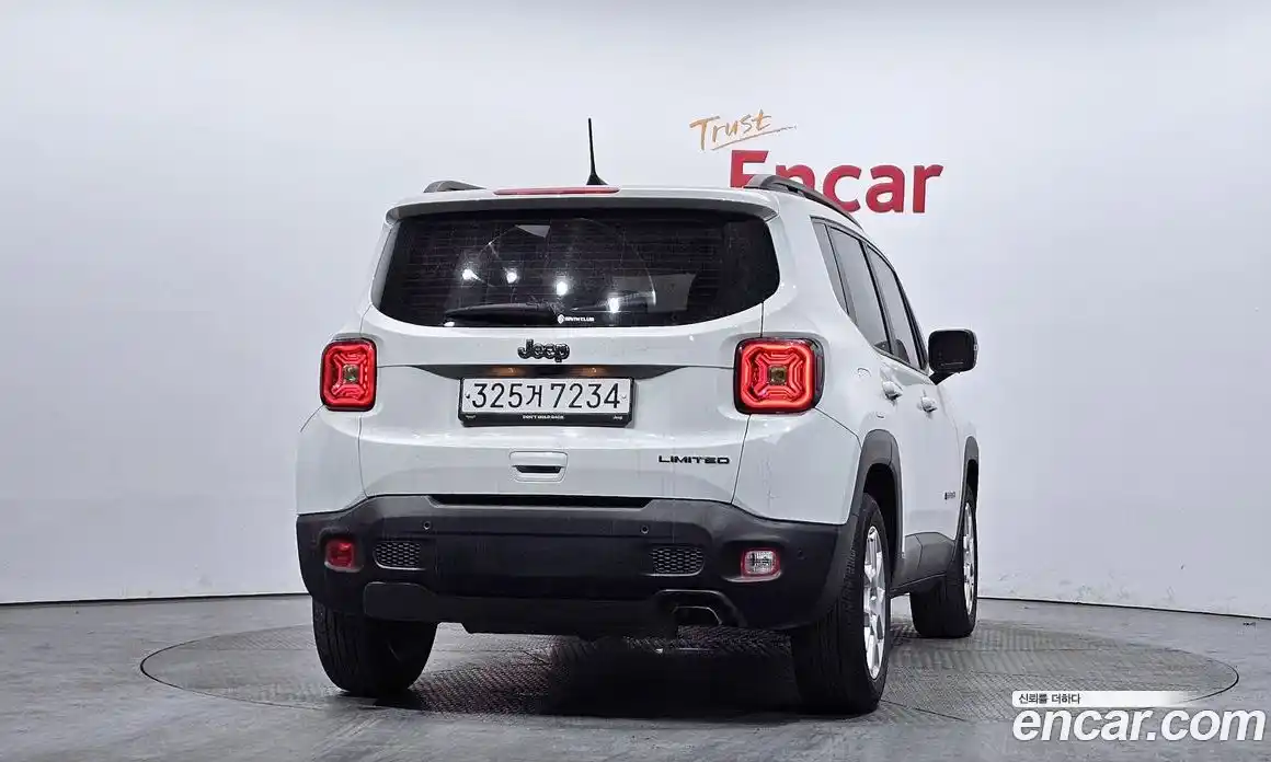 Jeep Renegade 2020 2.4 Автомат в Москве № 232276, фото 9