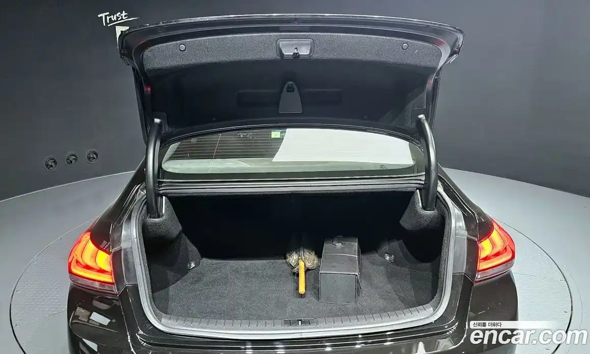 Genesis G80 2018 3.3 Автомат в Москве № 23756, фото 15