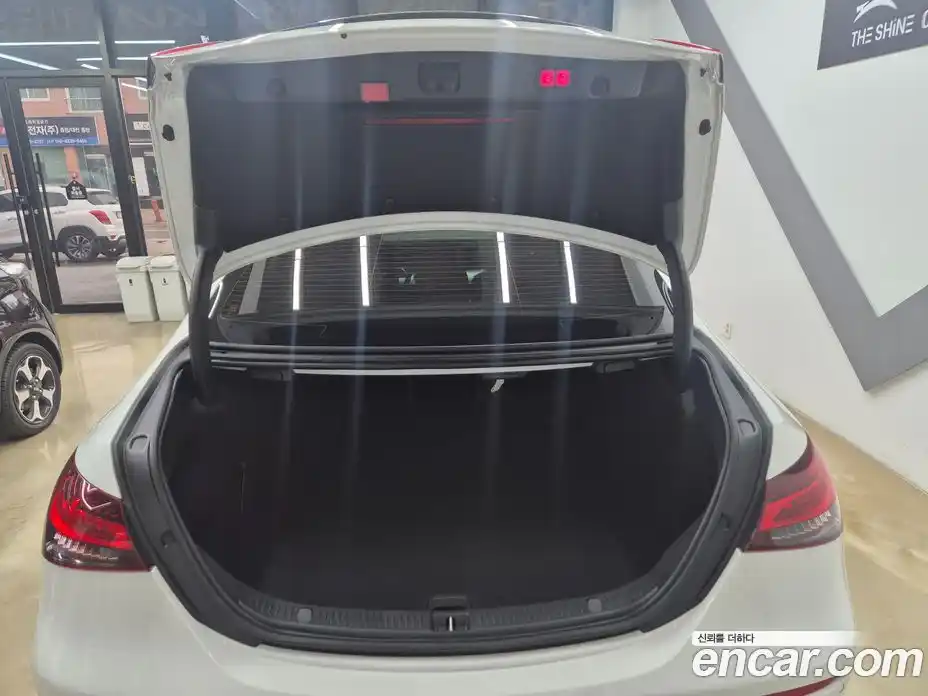 Mercedes-Benz E-Class 2021 2.0 Автомат в Москве № 238518, фото 15