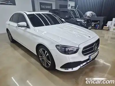 Mercedes-Benz E-Class 2021 2.0 Автомат в Москве № 238518, миниатюра 3