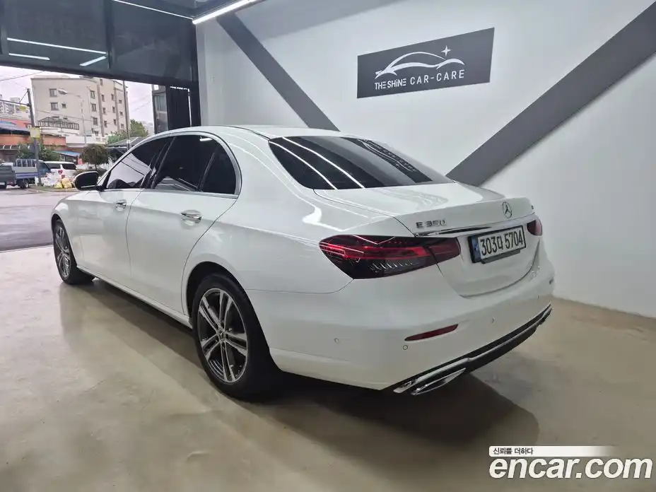 Mercedes-Benz E-Class 2021 2.0 Автомат в Москве № 238518, фото 4
