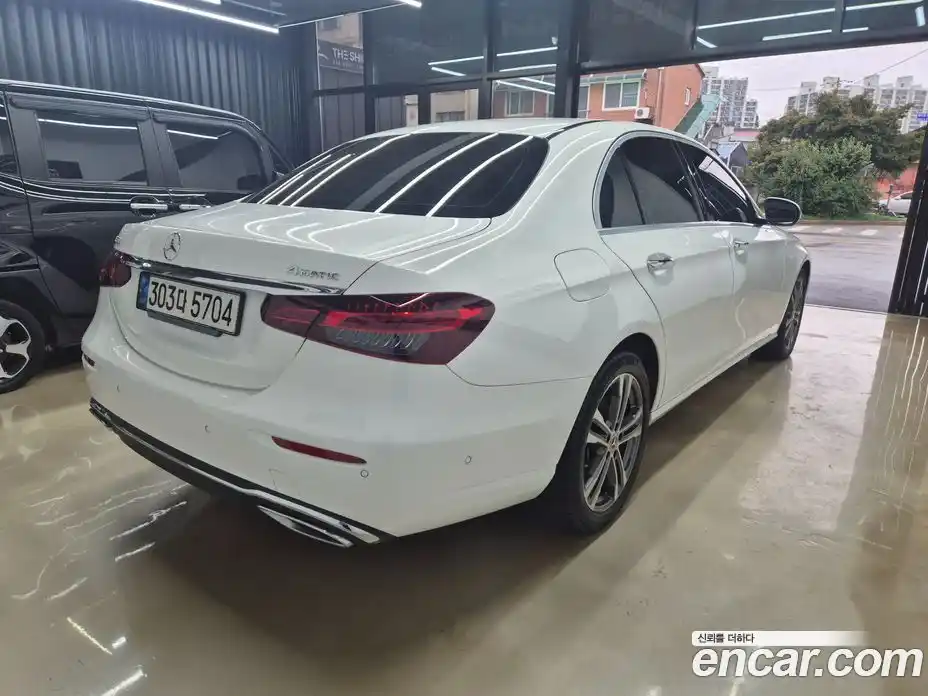 Mercedes-Benz E-Class 2021 2.0 Автомат в Москве № 238518, фото 6