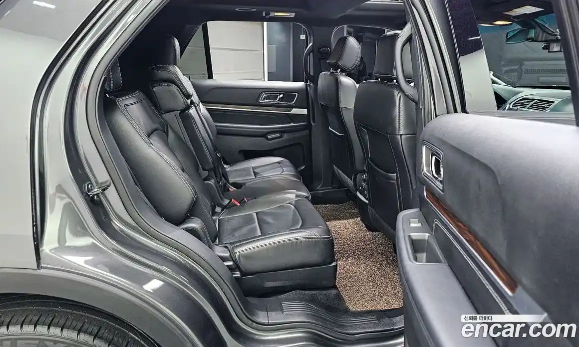 Ford Explorer 2017 2.3 Автомат в Москве № 255621, фото 1