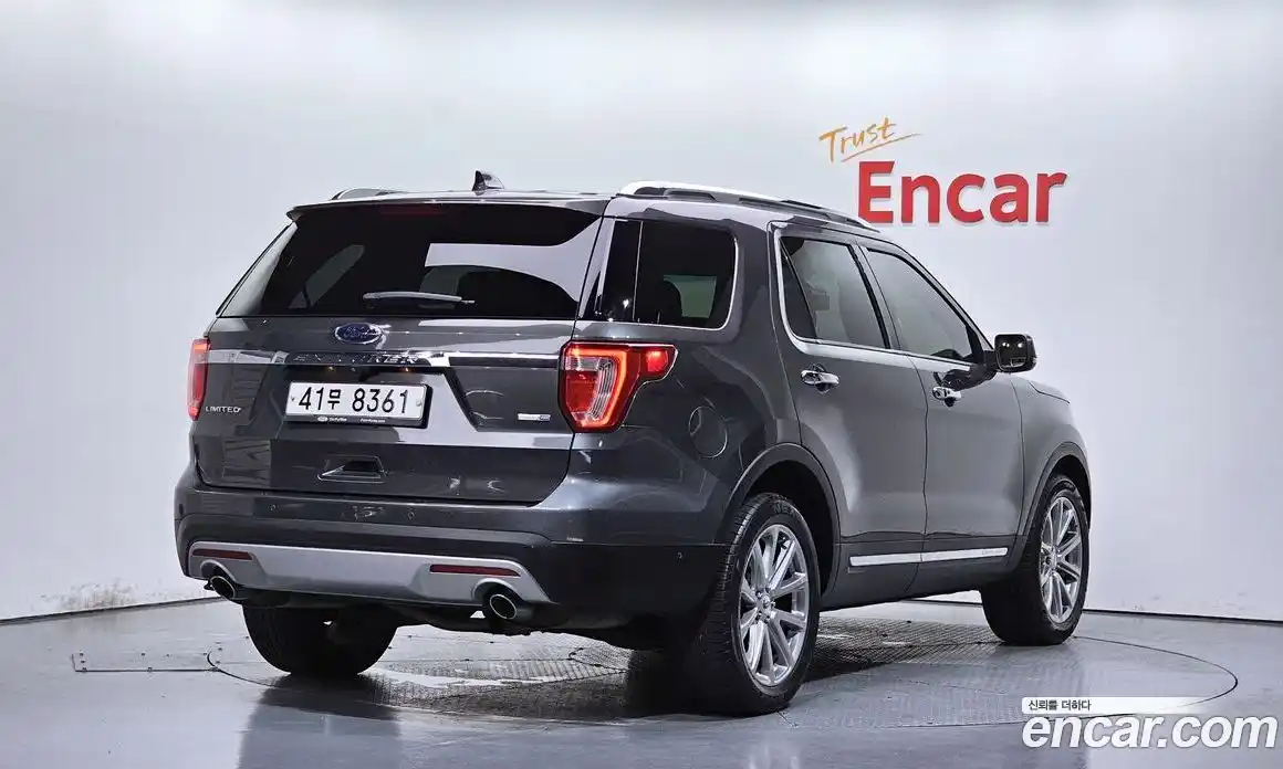 Ford Explorer 2017 2.3 Автомат в Москве № 255621, фото 17