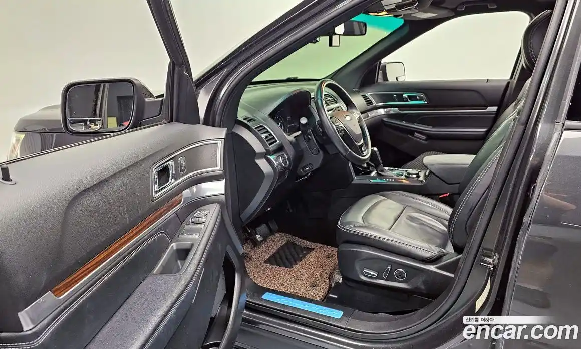 Ford Explorer 2017 2.3 Автомат в Москве № 255621, фото 19