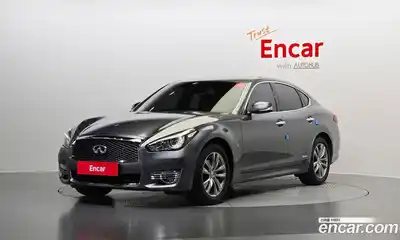 Infiniti Q70, 2019