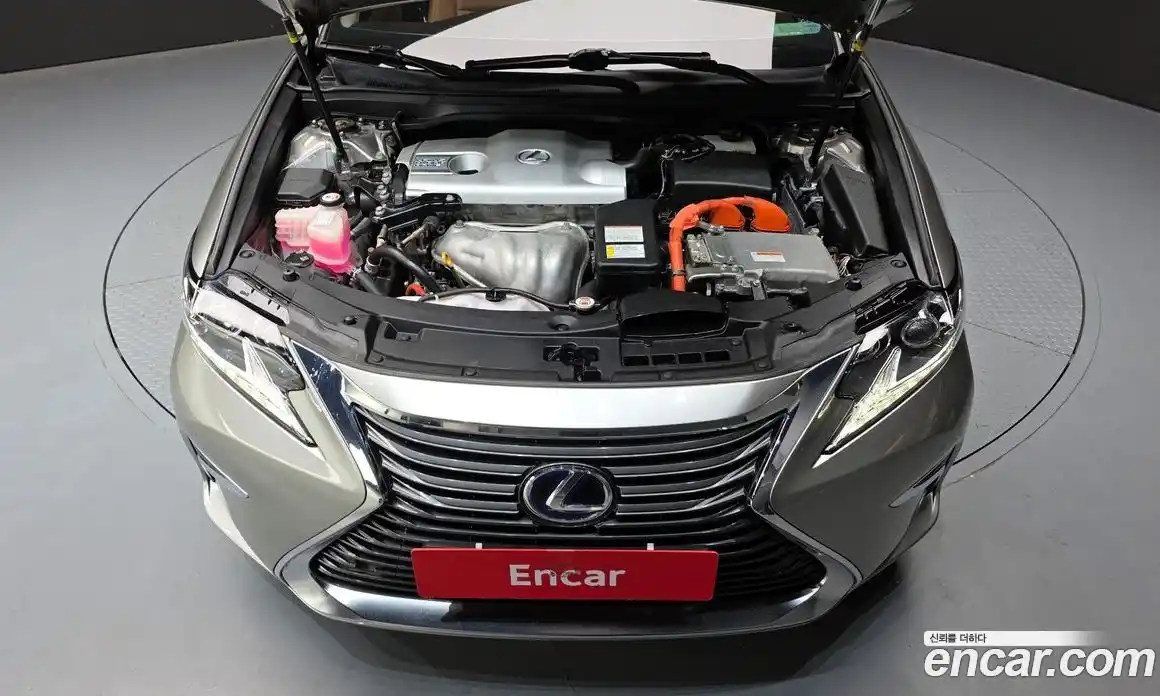 Lexus ES 2018 2.5 Автомат в Москве № 275671, фото 1