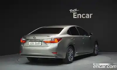 Lexus ES 2018 2.5 Автомат в Москве № 275671, миниатюра 2