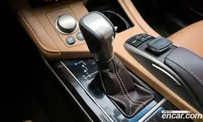 Lexus ES 2018 2.5 Автомат в Москве № 275671, миниатюра 4