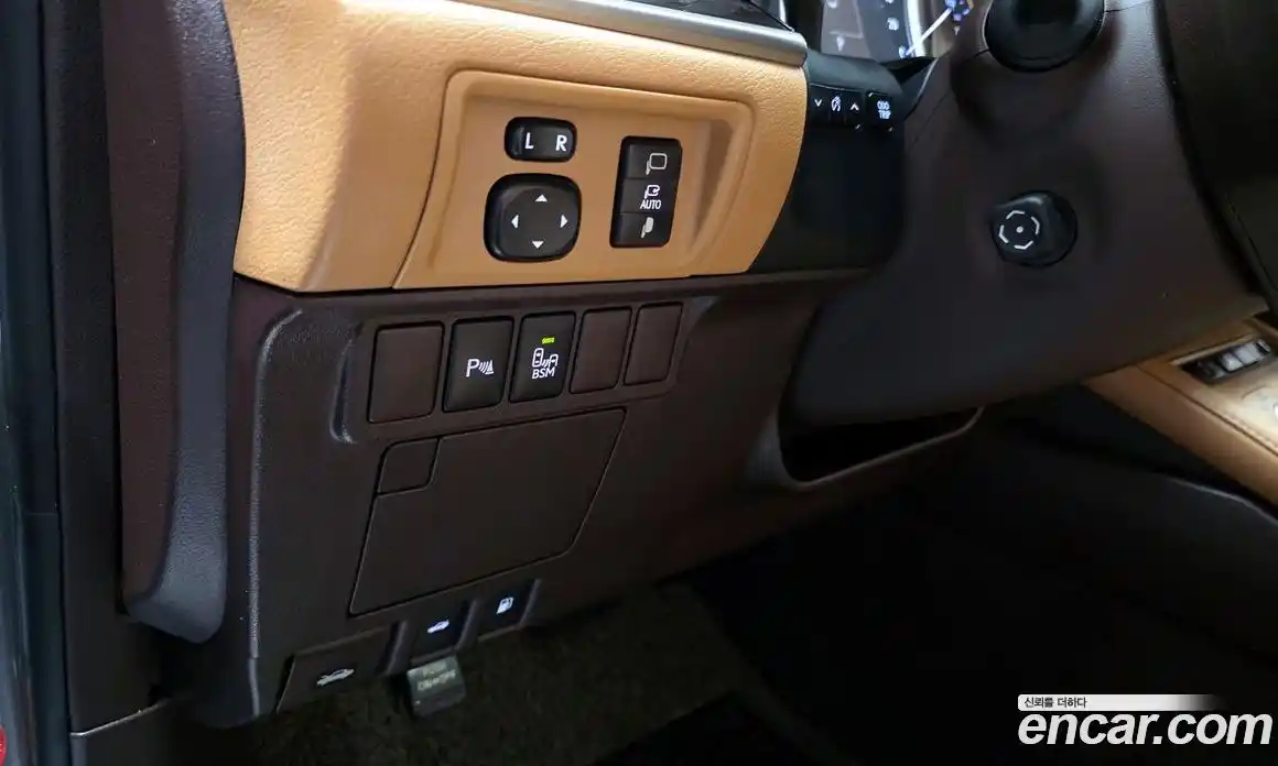 Lexus ES 2018 2.5 Автомат в Москве № 275671, фото 6