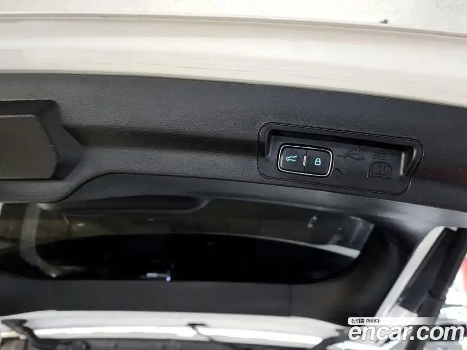 Ford Explorer 2020 2.3 Автомат в Москве № 282114, фото 20