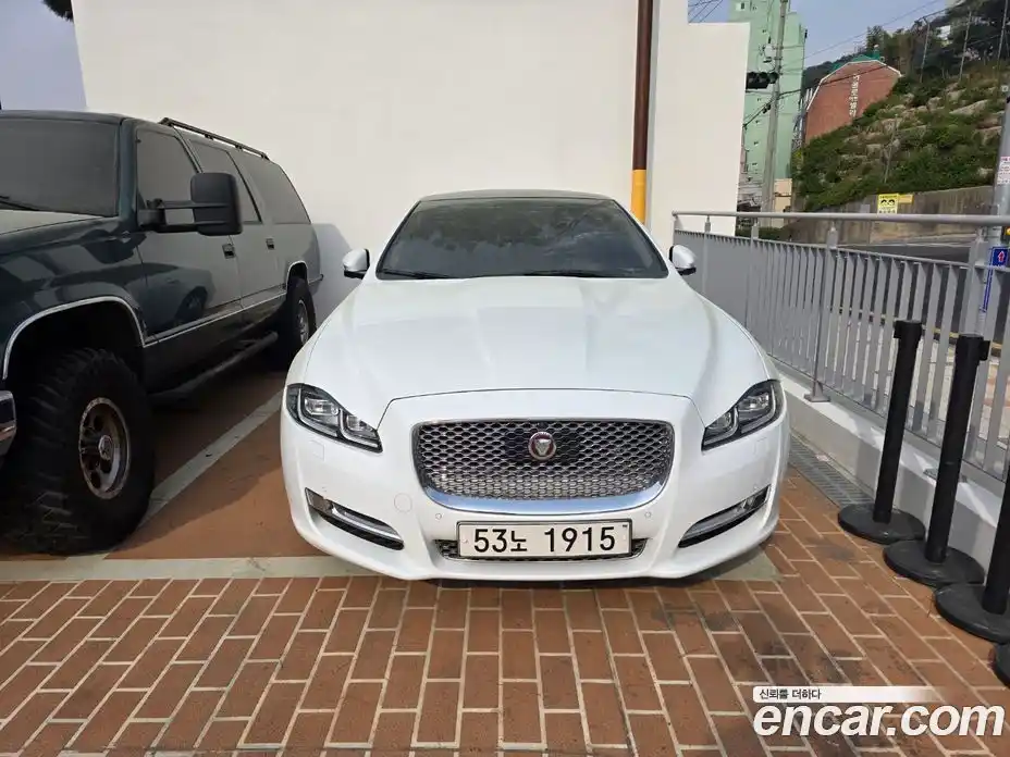 Jaguar XJ 2017 3.0 Автомат в Москве № 284006, фото 4