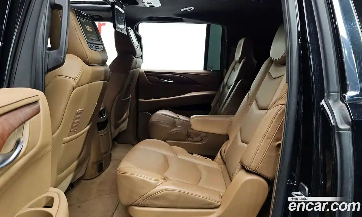 Cadillac Escalade 2017 6.2 Автомат в Москве № 285595, фото 10