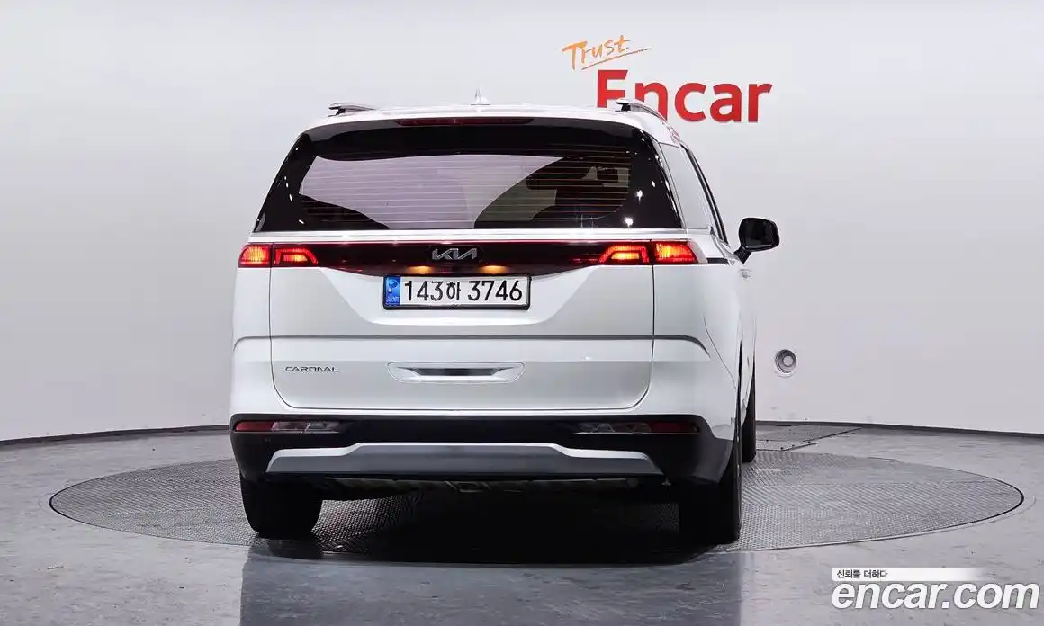 Kia Canival 2023 2.2 Автомат в Москве № 288180, фото 17