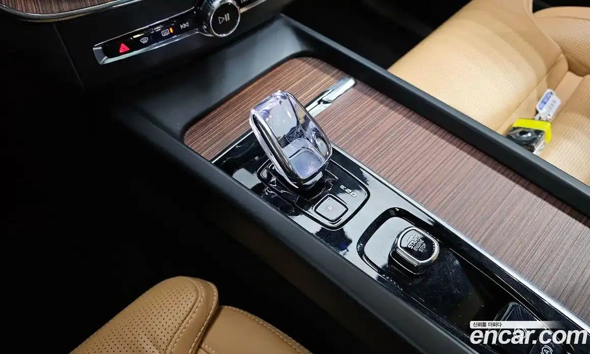 Volvo XC60 2025 2.0 Автомат в Москве № 293754, фото 9