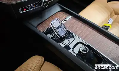 Volvo XC60 2025 2.0 Автомат в Москве № 293754, миниатюра 9