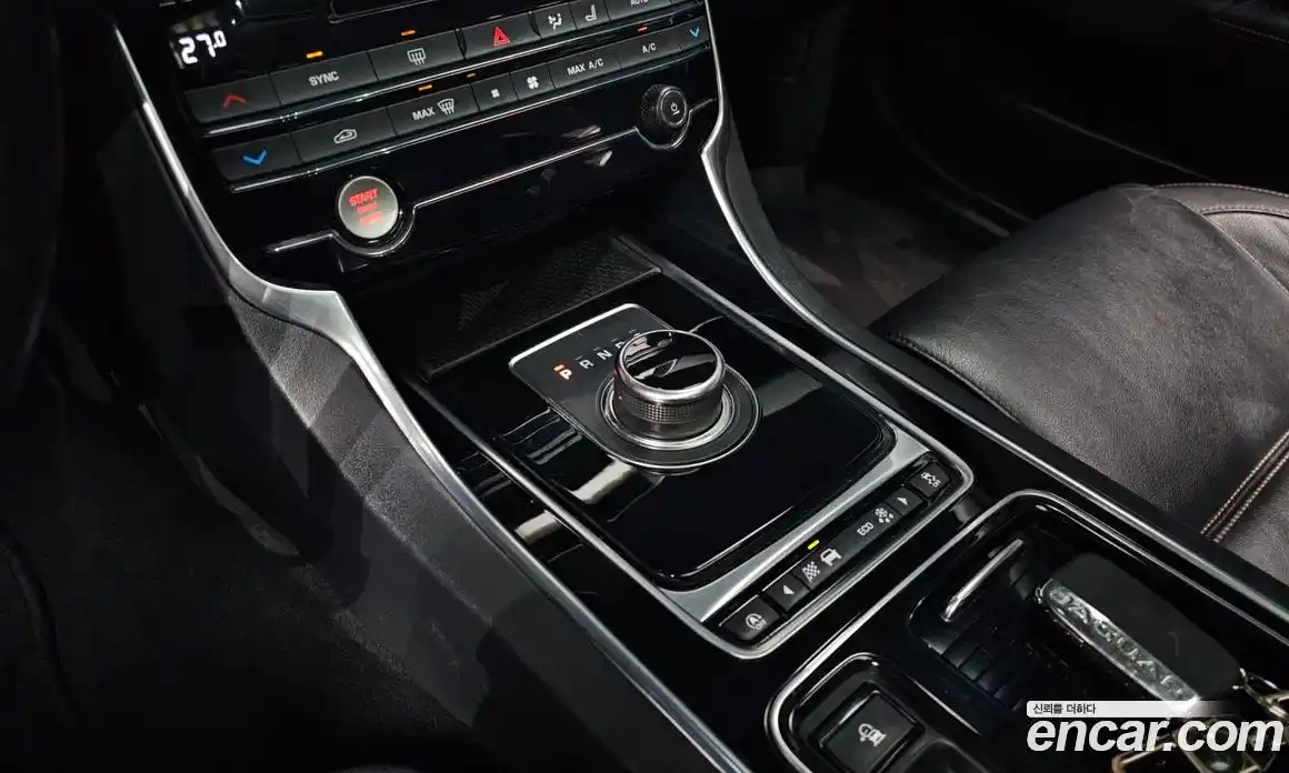 Jaguar XE 2018 2.0 Автомат в Москве № 305008, фото 12