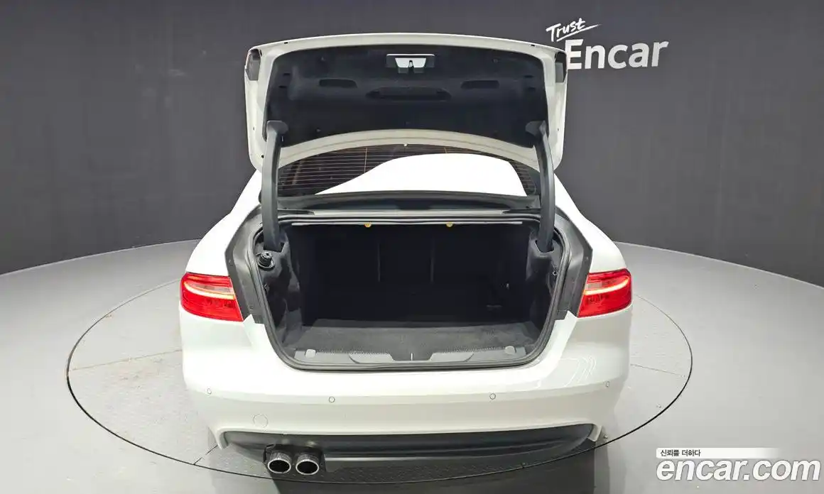 Jaguar XE 2018 2.0 Автомат в Москве № 305008, фото 17