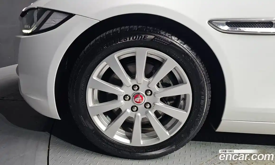 Jaguar XE 2018 2.0 Автомат в Москве № 305008, фото 20