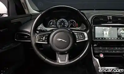 Jaguar XE 2018 2.0 Автомат в Москве № 305008, миниатюра 2