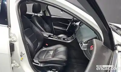 Jaguar XE 2018 2.0 Автомат в Москве № 305008, миниатюра 4